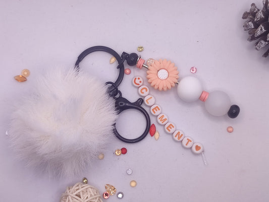 Porte clés avec prénom + perles silicone